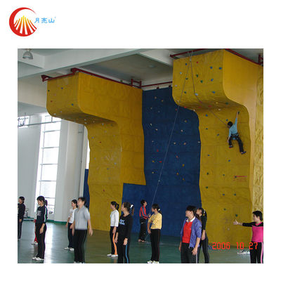 Indoor Kids Climbing Wall Trampoline Park Treadwall Rock Climbing Customized